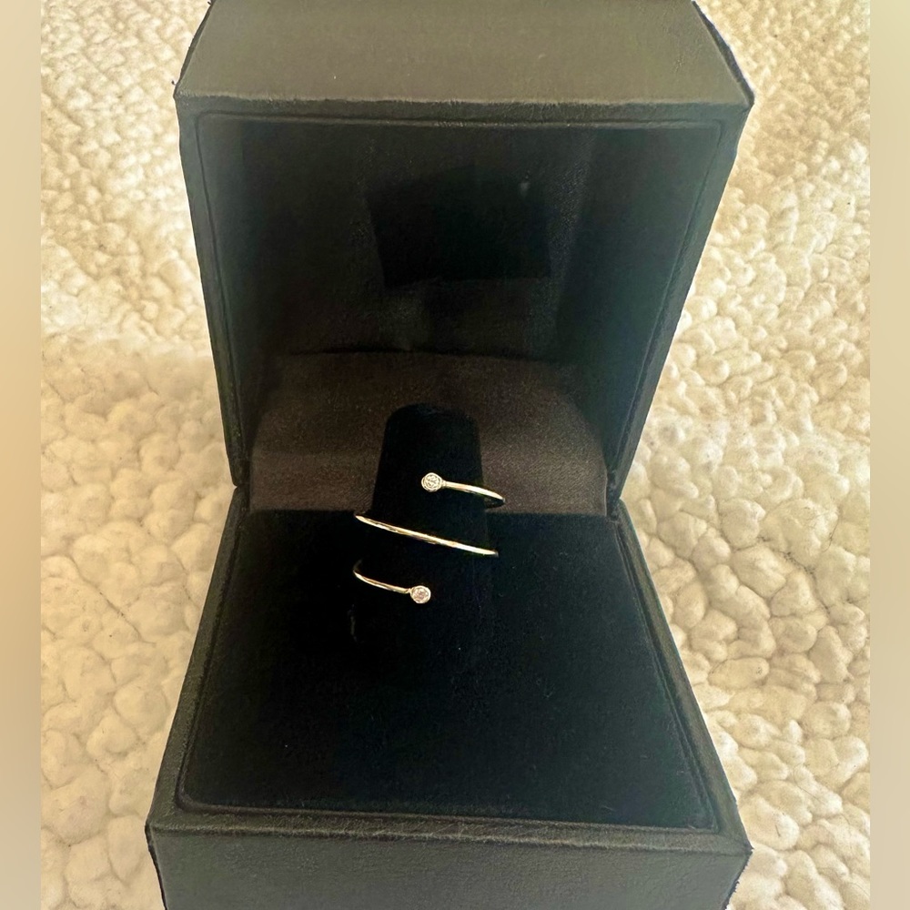 14K yellow gold Spiral diamond ring